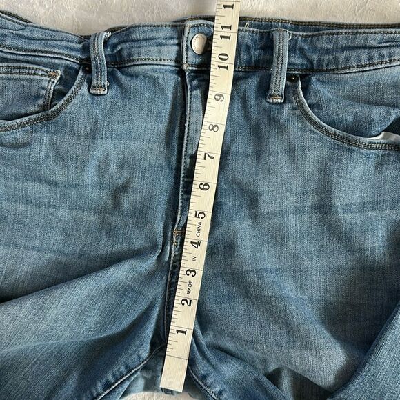 Universal Threads Blue High Rise Skinny Fit Jeans Stretch Size 14/32R - Picture 5 of 11